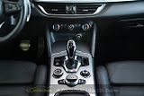 Alfa Romeo Stelvio 2,2 D 16V 210k Veloce AT8-Q4 - náhled 22