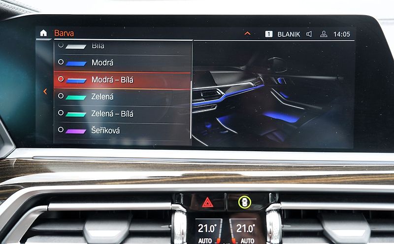 BMW X7 40i xDrive/panorama/7 míst - fotka 44 z 47