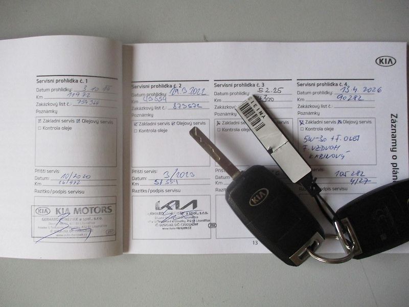 Kia Venga 1.6i 91kW AUTOMAT*NAVI*VÝHŘEV - fotka 50 z 50