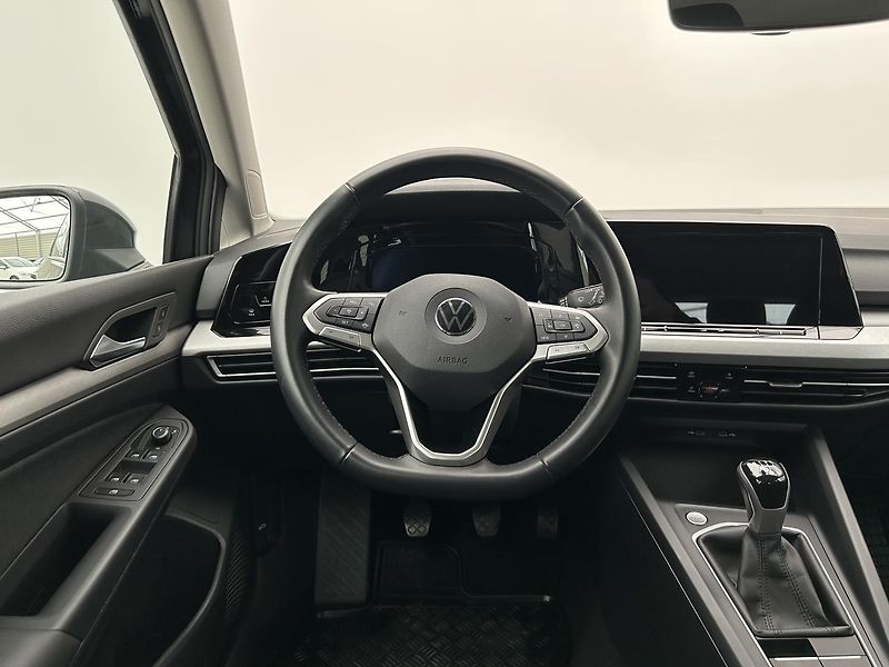 Volkswagen Golf 1.0 TSI Life - fotka 5 z 25