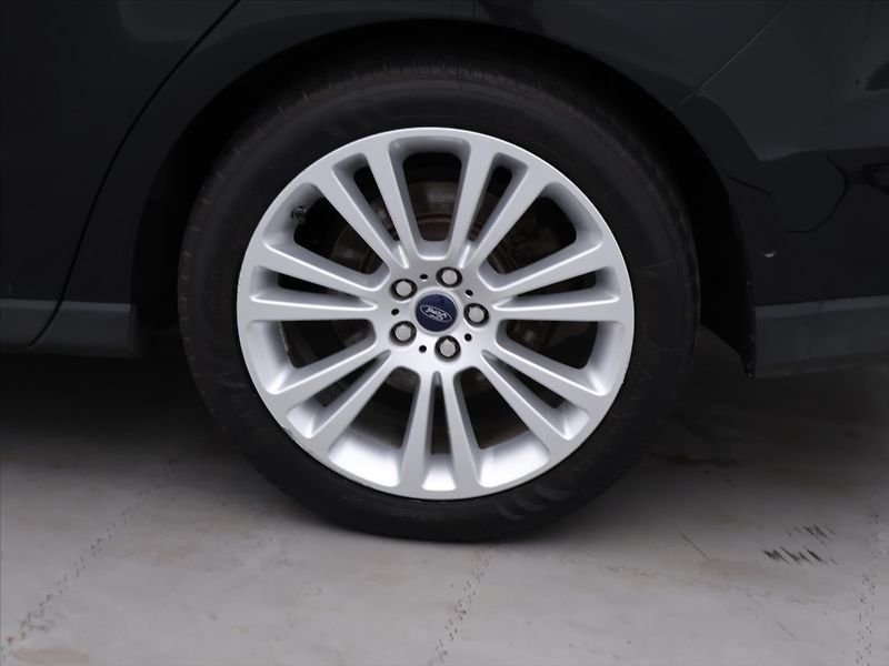 Ford S-MAX 2.0 TDCI 110kW Titanium 7-Míst - fotka 24 z 31