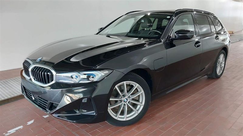 BMW Řada 3 330e - fotografie inzerátu