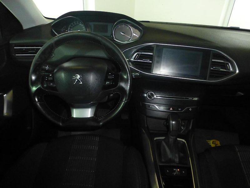 Peugeot 308 (2016) 1,6HDI*NAVIGACE*ALU**FULL LED* - fotka 17 z 26