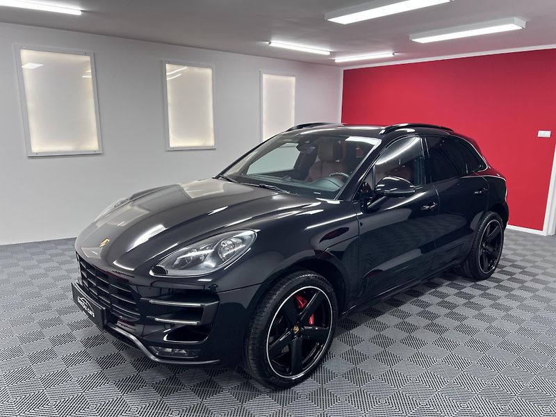 Porsche Macan Turbo 3.6 V6, 294 kW, Původ ČR - fotka 2 z 43