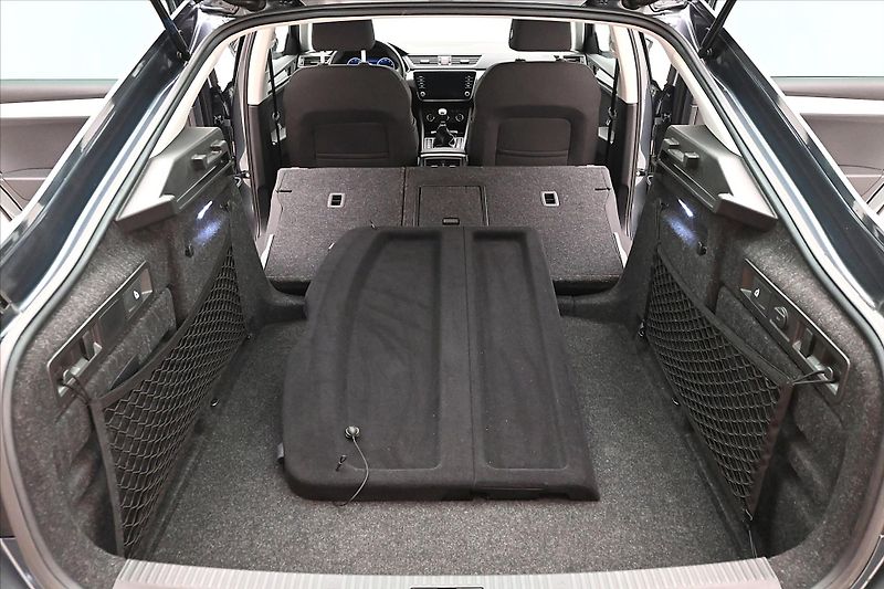 Škoda Superb 1,5 TSI 110 kW Ambition Záruka - fotka 11 z 30
