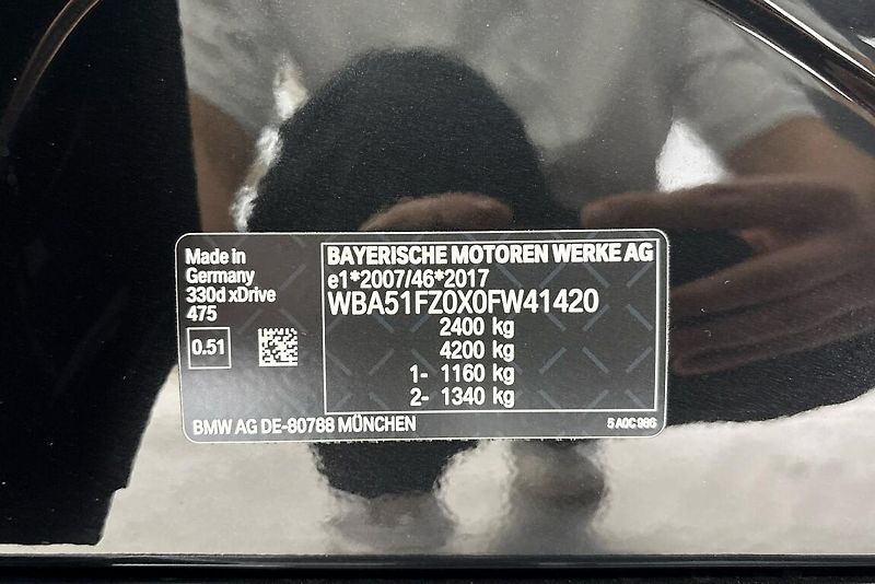 BMW Řada 3 řady 3 | 330d xDrive - fotka 28 z 28