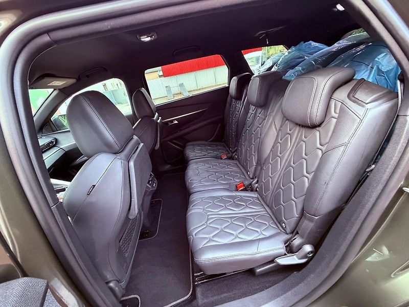 Peugeot 5008 1.6 PureTech Allure, Serviska - fotka 14 z 36