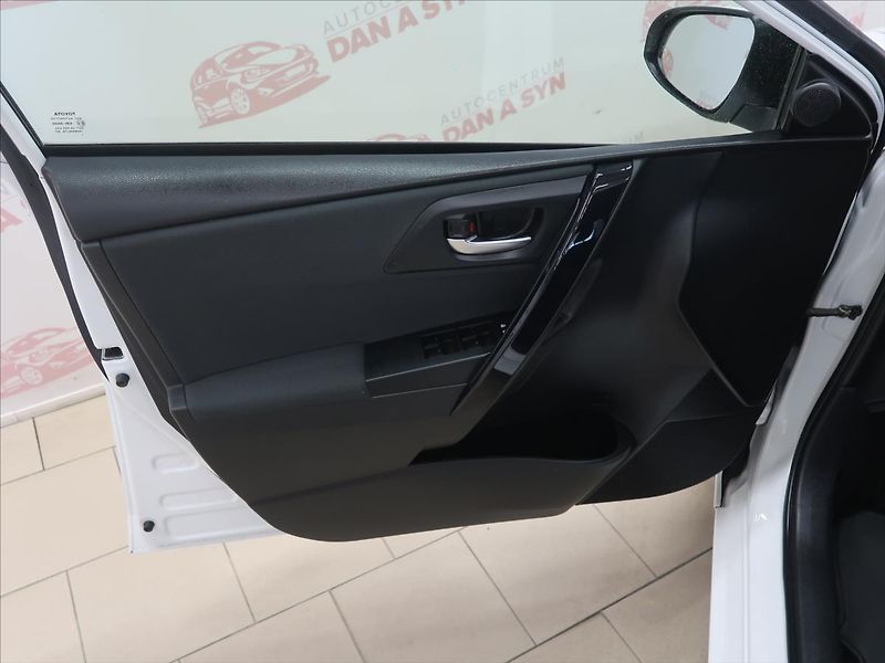 Toyota Auris 1,6 původ ČR! - fotka 10 z 39