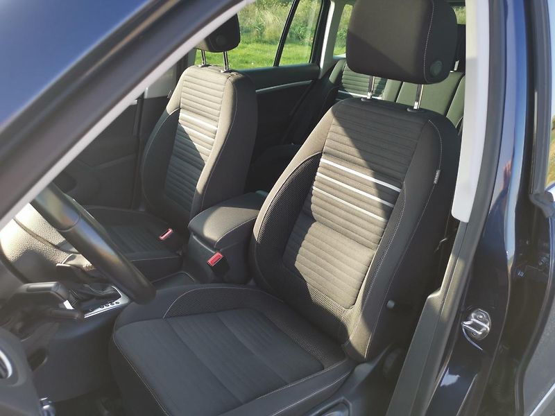 Volkswagen Tiguan (2015) 2,0TDI 130kW DSG ICUP 4x4 1MAJ - fotka 18 z 91