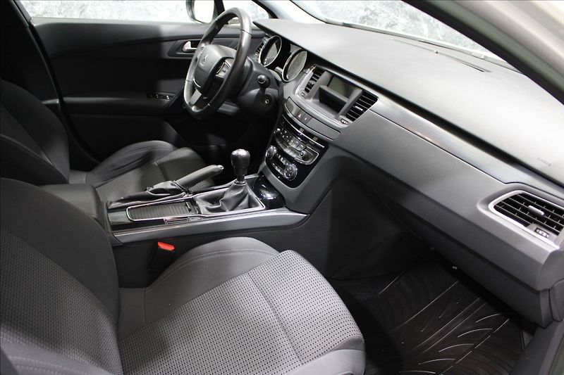 Peugeot 508 1,6 16V CZ původ, nízký nájezd - fotka 11 z 31