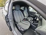 Peugeot 2008 ALLURE 1,2 PT 100k M6 - náhled 15