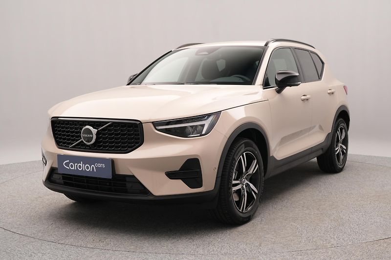 Volvo XC40 (2026) B3 AUT DARK PLUS - fotografie inzerátu