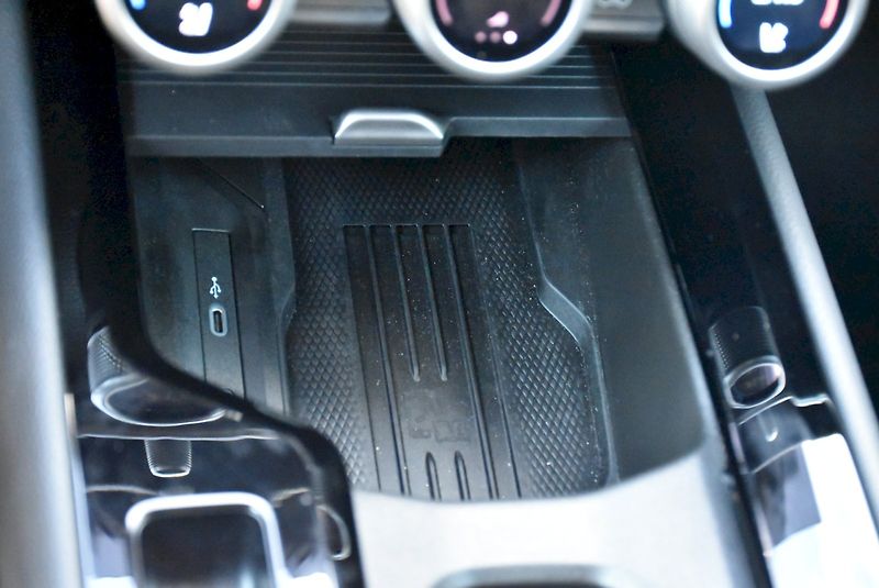Škoda Superb (2024) L&K 2.0 TDI 142kW 4x4 DSG - fotka 22 z 34