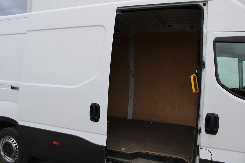 Iveco Daily 35S160 2,3 Maxi+klima - fotka 8 z 18
