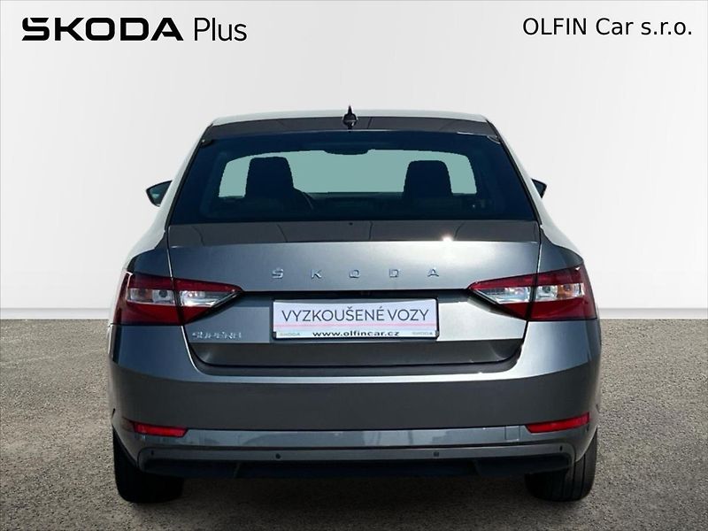 Škoda Superb 2,0 TDi 110kW 7DSG STYLE  REZE - fotka 9 z 27