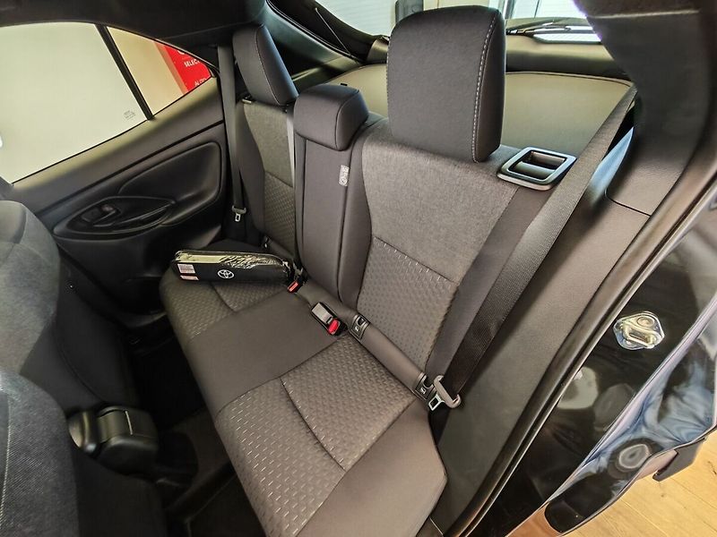 Toyota Yaris Cross 1.5 Hybrid CVT Style 4x2 - fotka 16 z 37