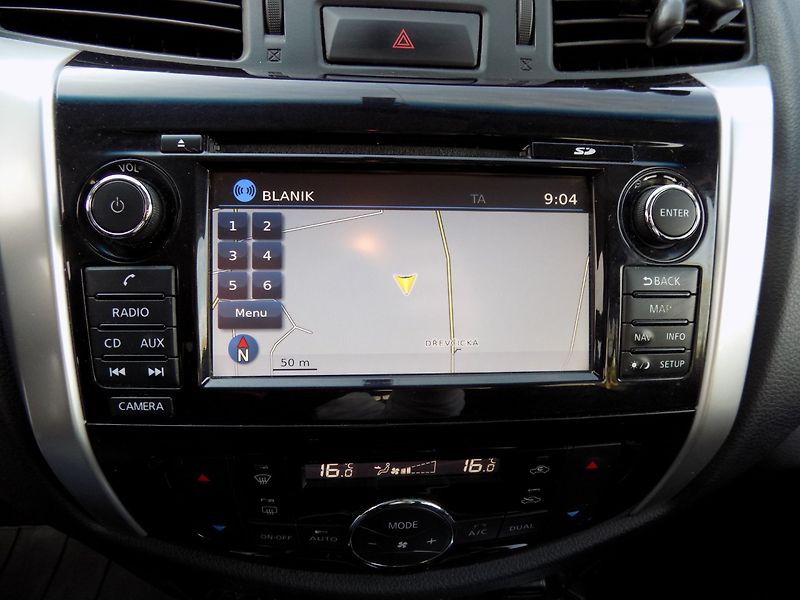 Nissan Navara (2017) 2.3DCi/4x4/Bi-xenon/NAVI/ČR/ - fotka 31 z 39