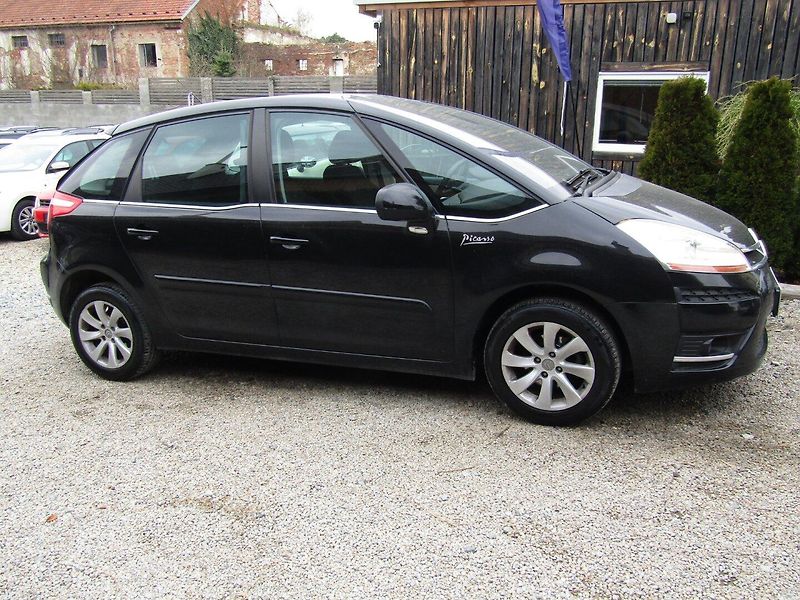 Citroën C4 Picasso (2010) 1.6 16V 88kW - fotka 8 z 33