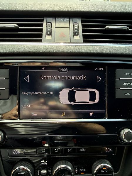 Škoda Octavia (2019) Ambition Plus 1,5 TSi 110kW ČR - fotka 19 z 32