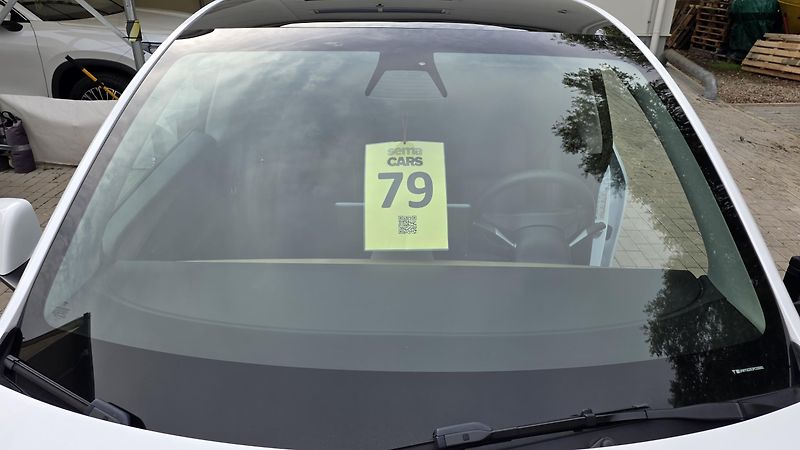 Tesla Model Y (2023) LR AWD Záruka SoH 93,2% - fotka 32 z 33