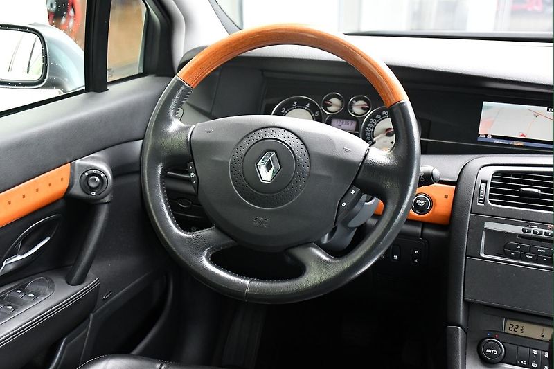 Renault Vel Satis 3.5V6 177kW AUT. A/C NAVI - fotka 6 z 34
