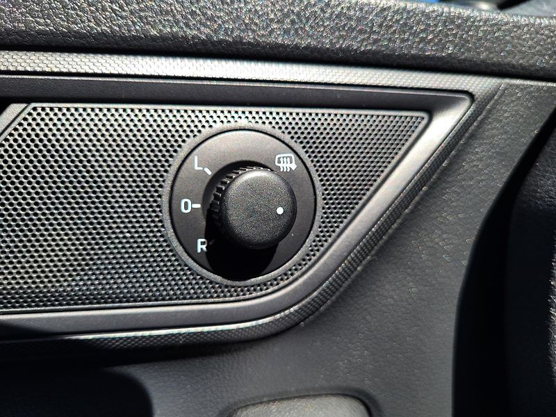 Škoda Fabia 1.0 TSI 70kW Combi TOUR *ČR - fotka 21 z 43