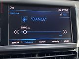 Peugeot 2008 (2018) 1.2 PT, ČR, Allure, park. - náhled 15