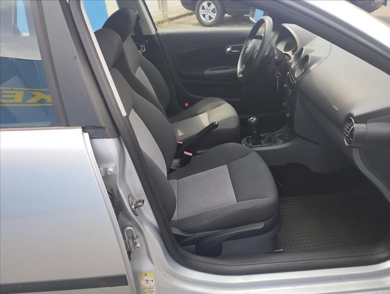 Seat Cordoba 1,4 63KW - fotka 8 z 15