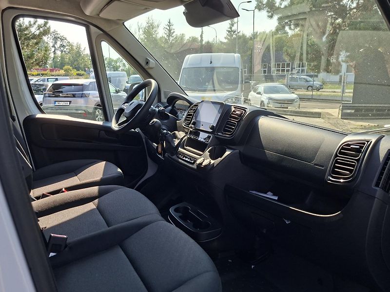 Peugeot Boxer (2026) 4350 L4H2 BlueHDi 180 MAN6  - fotka 8 z 12