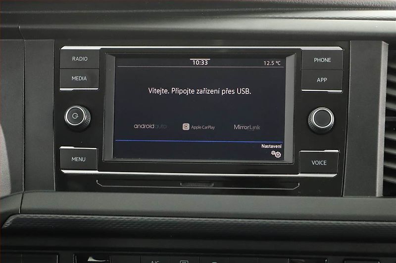 Volkswagen Transporter (2020) 2.0 TDI, Bus, 9Míst, ČR, 1Maj - fotka 12 z 14
