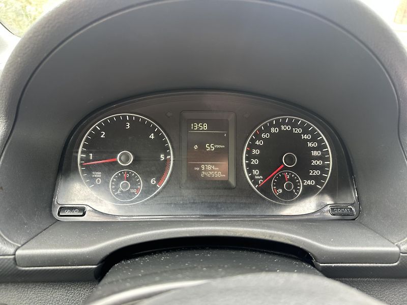 Volkswagen Caddy (2012) 2.0TDI 62kw - fotka 13 z 16