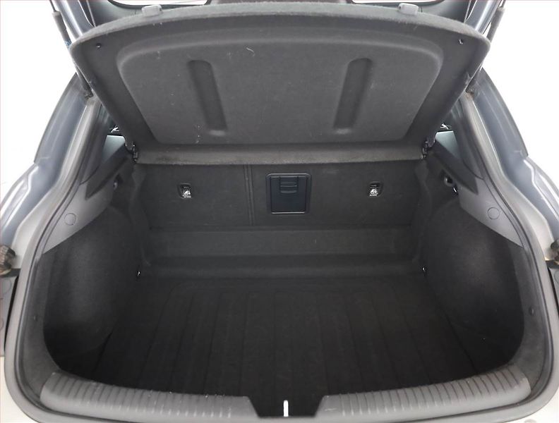 Hyundai i30 (2018) 1.4 T-GDI, ČR,1.maj - fotka 18 z 19