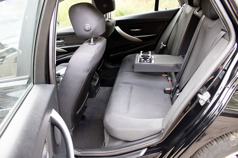 BMW Řada 3 Nebourané, pravidelně servis - fotka 30 z 36