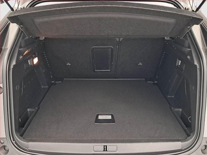 Peugeot 3008 (2021) 1.2 PureTech, Serv.kniha, Kůže - fotka 14 z 18