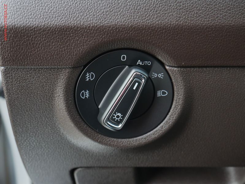 Škoda Octavia (2017) 2.0 TDi, ČR, L&K, DSG - fotka 22 z 25