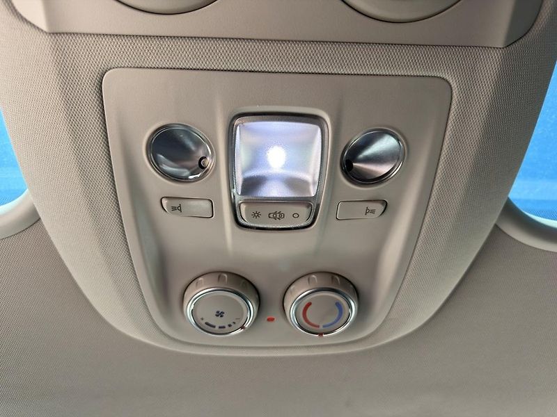Toyota ProAce Verso 2.0D-4D 130 kW 6 míst, DPH - fotka 22 z 27