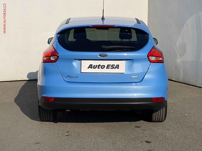 Ford Focus (2016) 1.0 EB, ČR, Titanium - fotka 5 z 16