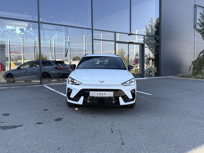 Cupra Leon (2026) Sportstourer 2.0TSi 150kW 4WD - fotka 2 z 13