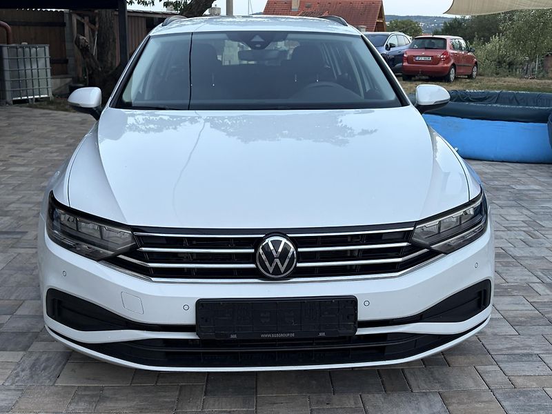 Volkswagen Passat Variant (2023) 2.0 Tdi 122 hp - fotka 5 z 17
