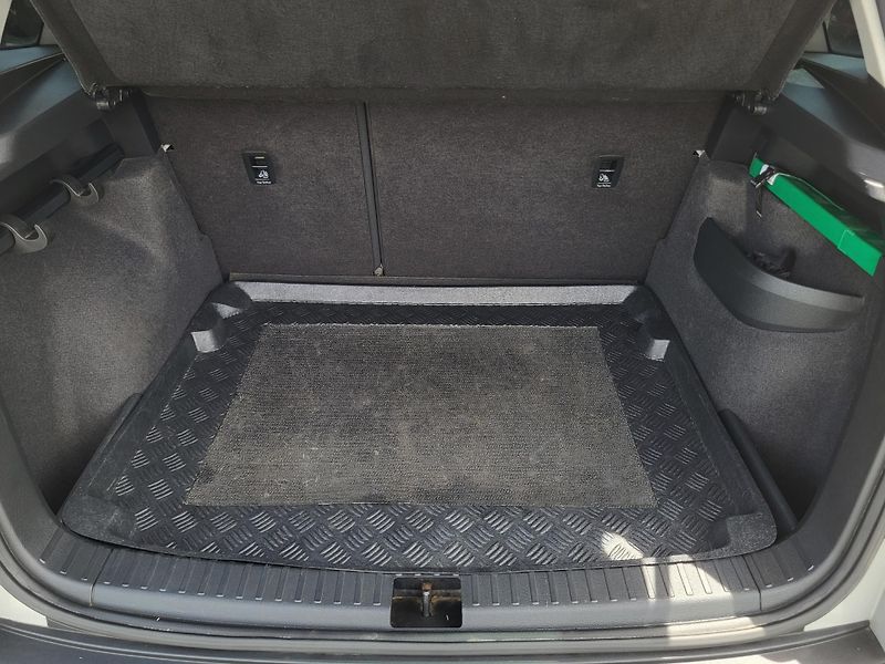Škoda Karoq 2.0 TDi 110kW 4x4 AMBITION *ČR - fotka 40 z 47