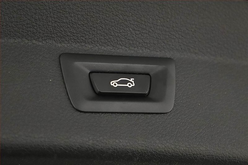 BMW Řada 2 (2018) 218i Gran Tourer, Automat - fotka 19 z 20
