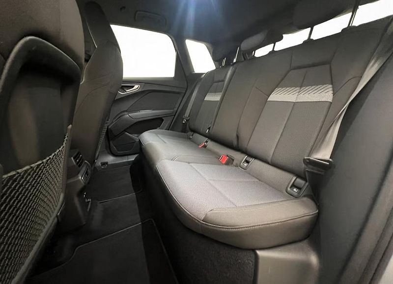 Audi Q4 50 e-tron Q Kamera Matrix - fotka 17 z 31