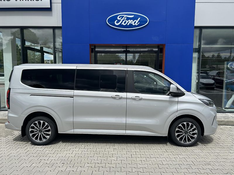 Ford Tourneo Custom 2.0EcoBlue 125kW TITANUIM X L2 - fotka 4 z 36