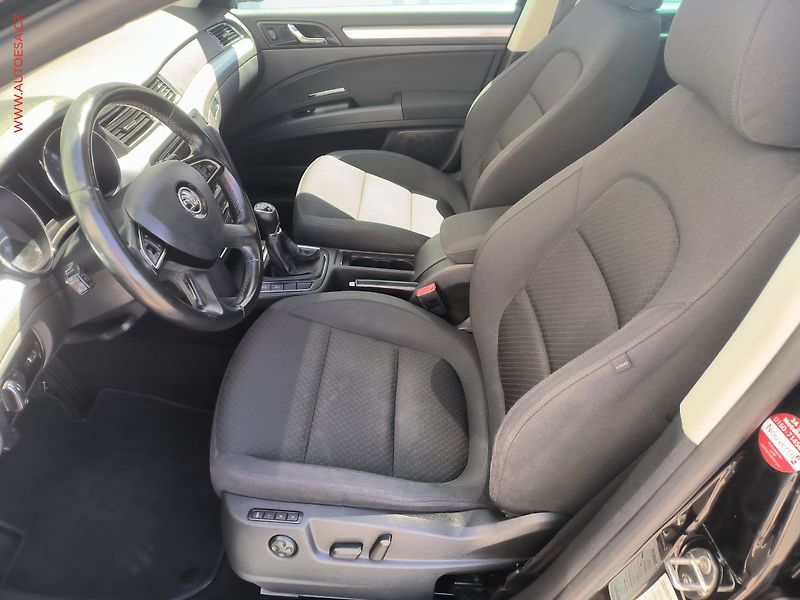Škoda Superb (2015) 1.8 TSi 4X4, Ambition, navi - fotka 9 z 22