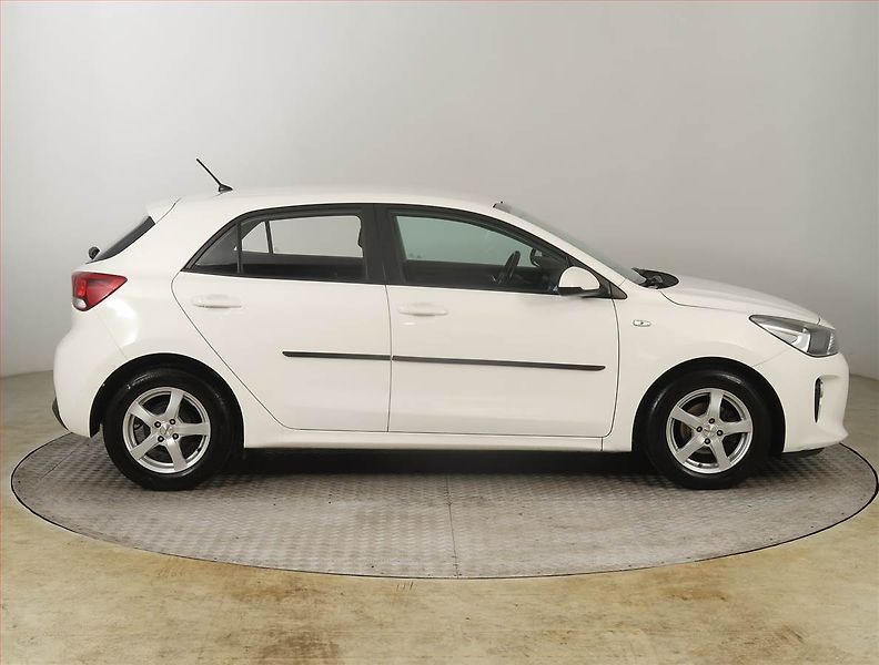 Kia Rio (2017) 1.25 CVVT, ČR,1.maj - fotka 6 z 17