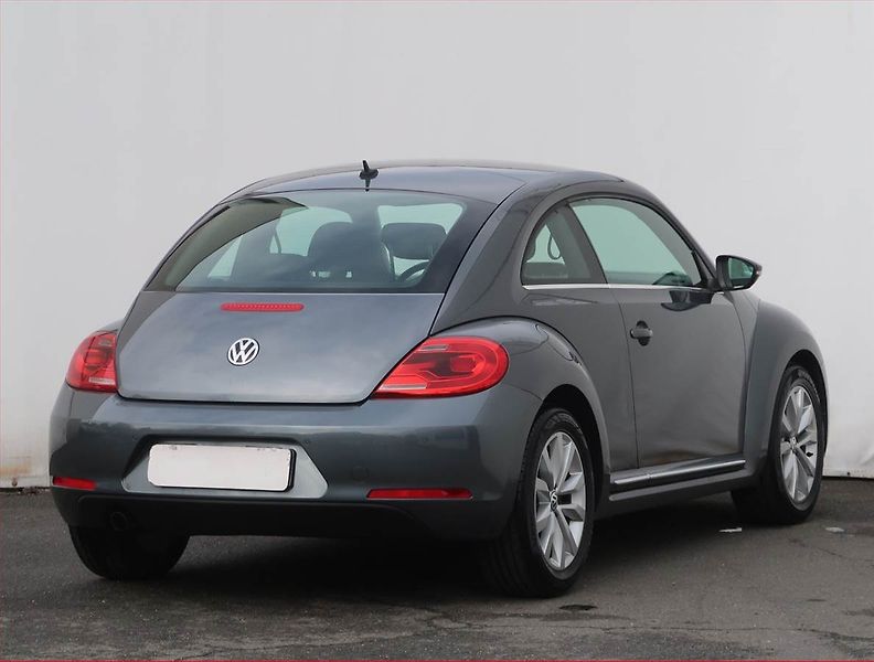 Volkswagen Beetle (2016) 1.2 TSI, Bi-Xenony, Tempomat - fotka 5 z 19