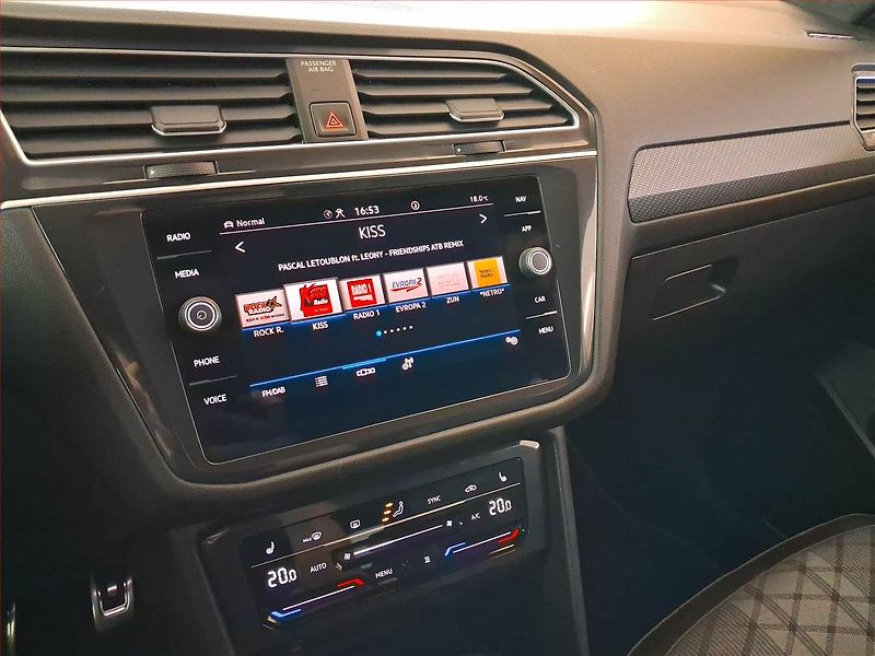 Volkswagen Tiguan (2024) 2.0 TSI - fotka 12 z 22