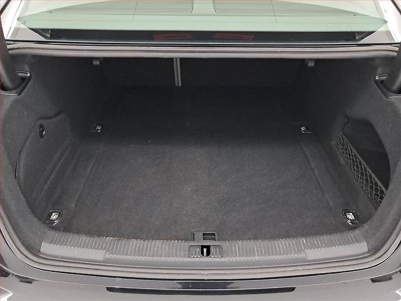 Audi A6 (2018) 2.0 TFSI, 4X4, Automat, Kůže - fotka 14 z 23