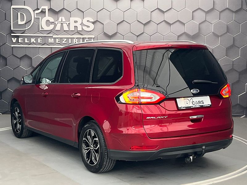 Ford Galaxy 2,0 TDCi Titanium 132kw manuál - fotka 2 z 64