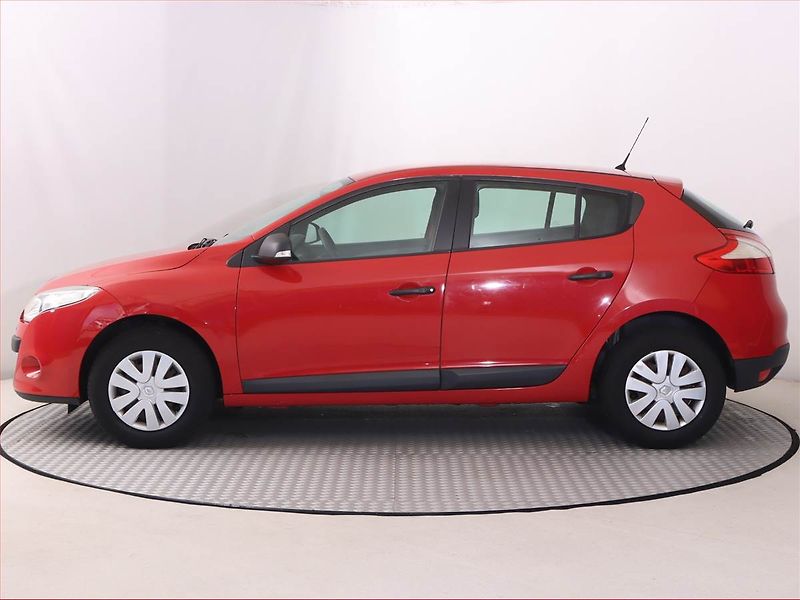 Renault Mégane (2012) 1.6 16V, Tempomat - fotka 3 z 15